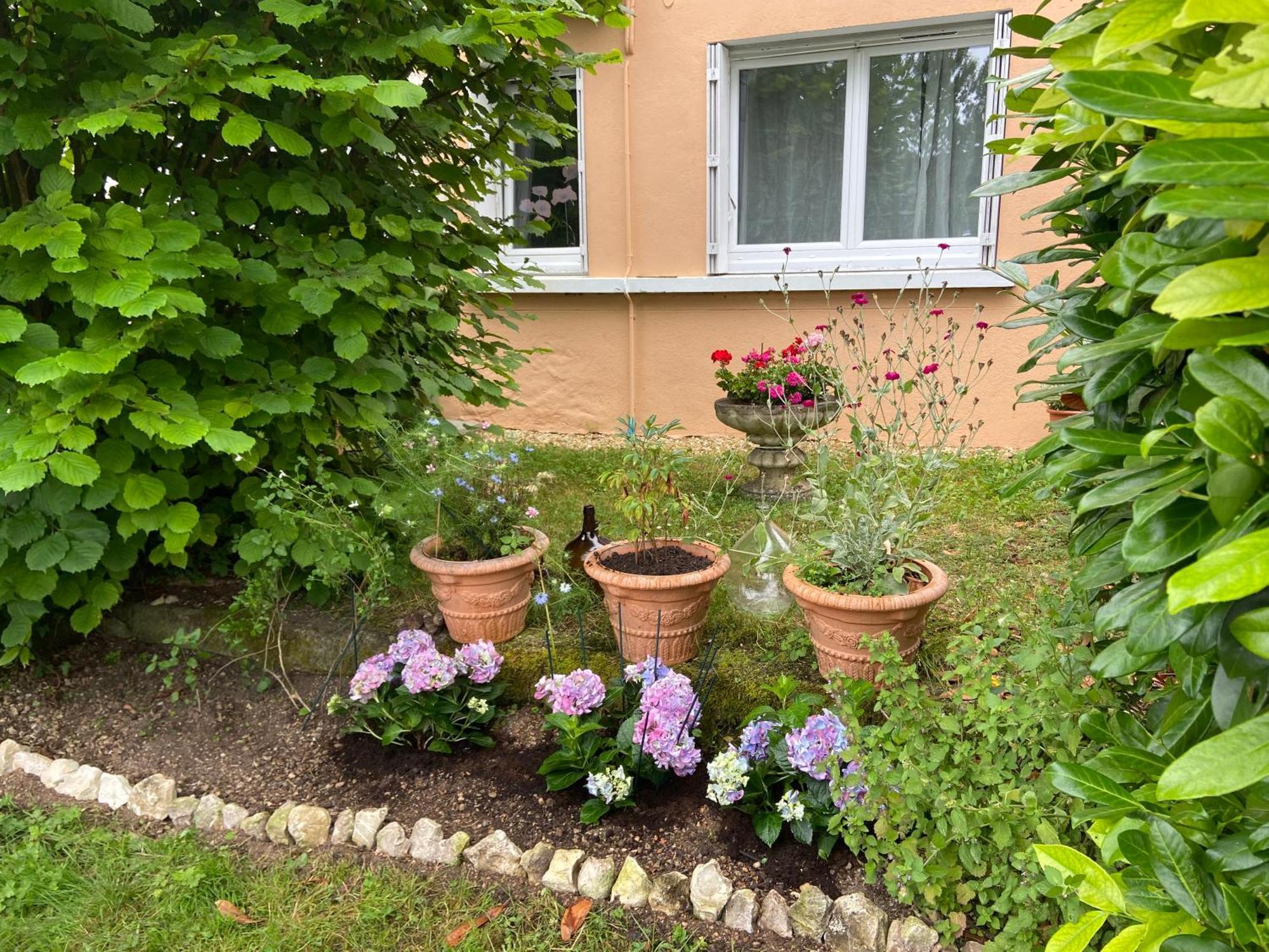 Le Pre Du Val Bed & Breakfast Saint-Astier  ภายนอก รูปภาพ